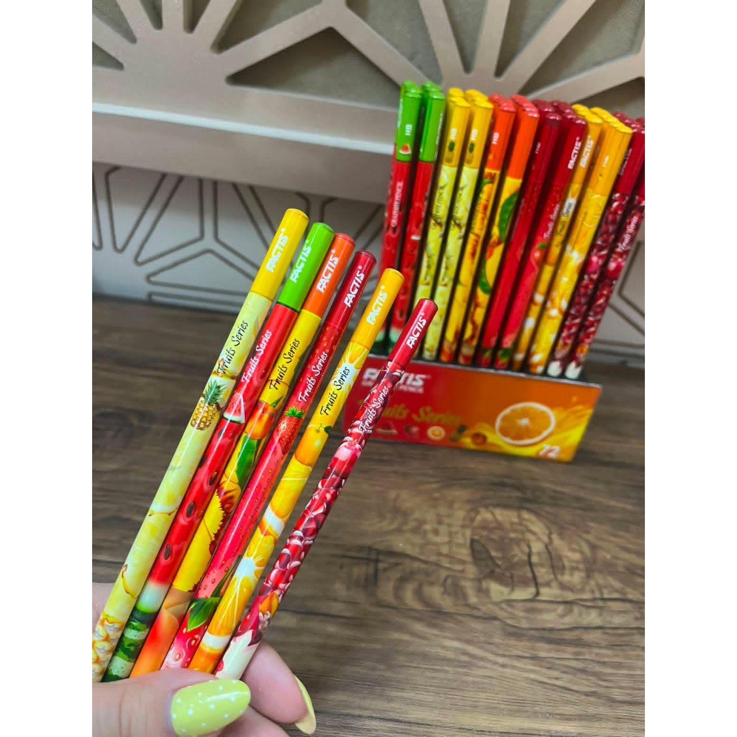 مداد مشکی فکتیس سری میوه ها